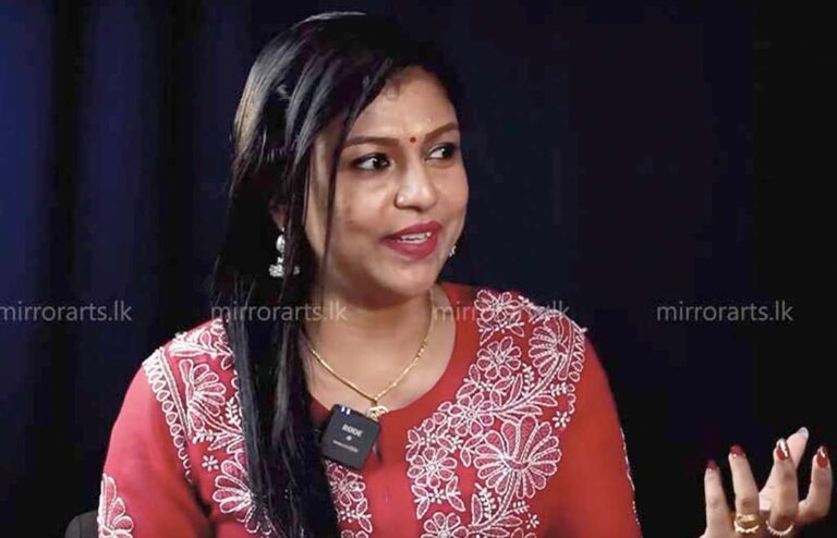 Niranjani Shanmugaraja : කාන්තාවන්ට ජයගන්න අවශ්‍ය පළමු කාරණය තමයි ගැහැනුකම (වීඩියෝ)