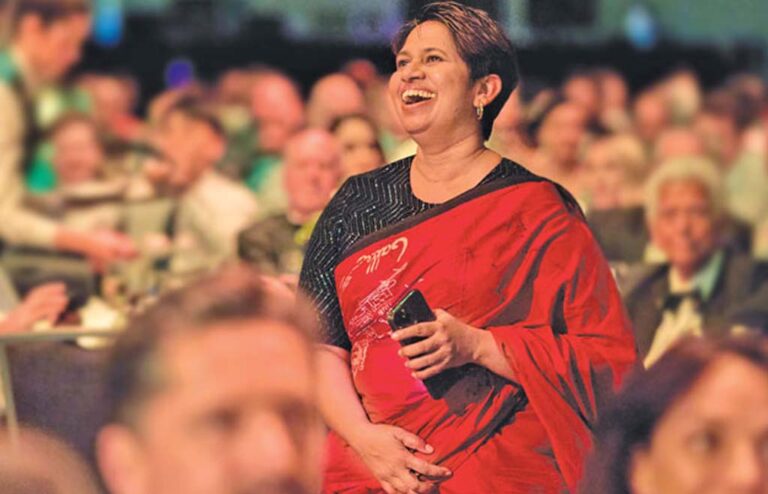 ලොවක් ඉදිරියේ රටේ නම බැබළ වූ ආචාර්ය නදීෂා චන්ද්‍රසේන