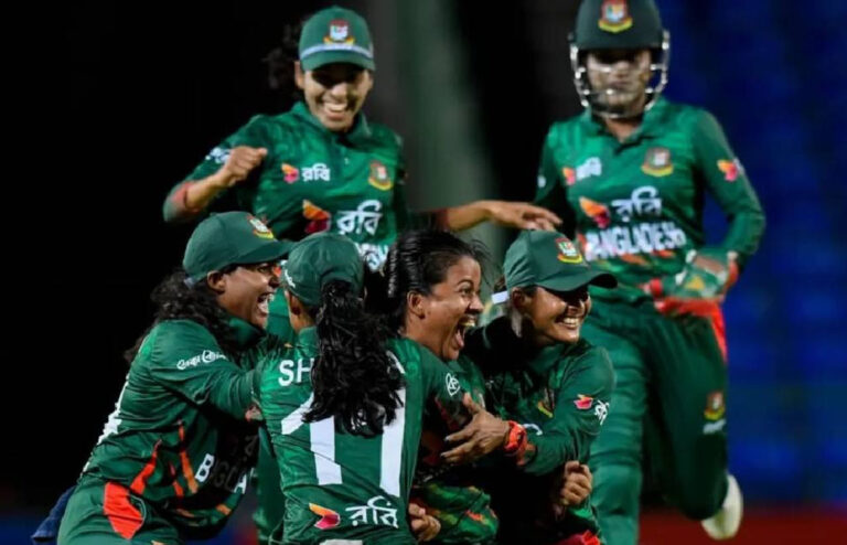 කාන්තා එක්දින ක්‍රිකට් ලෝක කුසලාන තරගාවලියට සුදුසුකම් ලබන්න බංගලාදේශ කණ්ඩායම අඩියක් පිටුපසින්