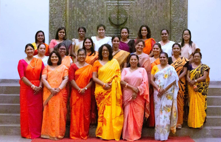 පඳුරට වදින්න හාවුන්ට විදීම නොහොත් ‘දෙයියෝ සාක්කි’ මිඩියා