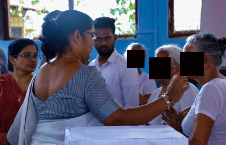 කාන්තා කටයුතු ඇමතිනිය වැලිකඩ බන්ධනාගාරයට