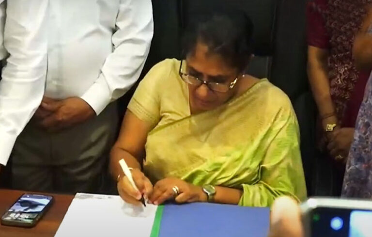 තලතා, එජාප මහලේකම් ධුරයේ වැඩ අරඹයි –  එජාප – සජබ එකතුකරන මෙහෙයුමක්