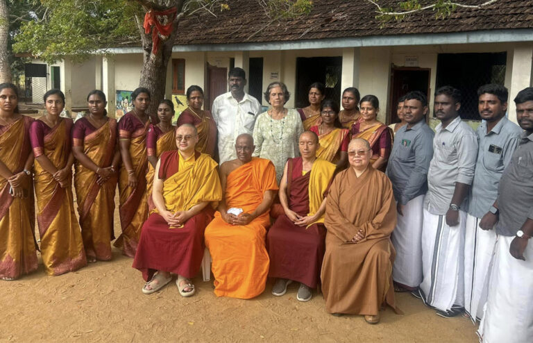 චන්ද්‍රිකා ආදරය රැගෙන උතුරට යයි