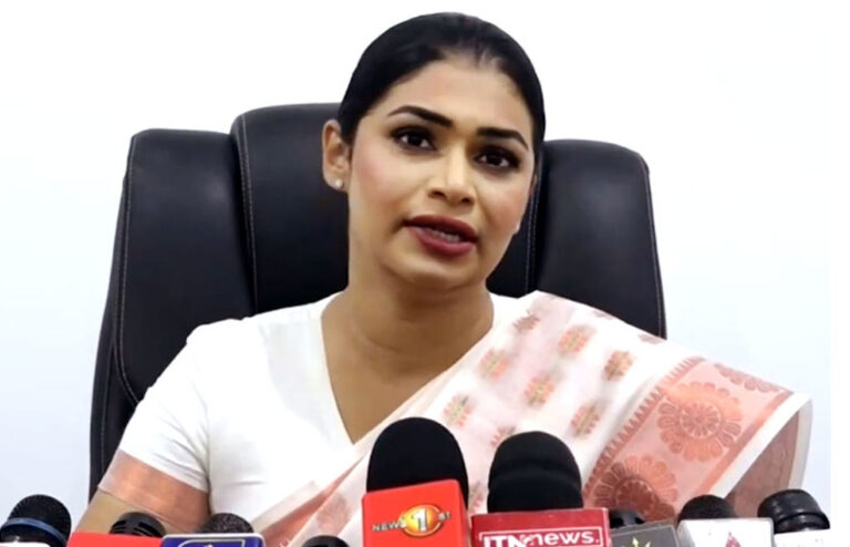 හිරුණිකාගෙන් තවත් බෝම්බයක්