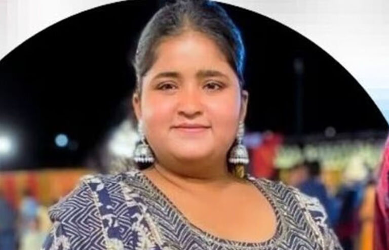 කිලෝග්‍රෑම් 270 බරක් ගෙල මත වැටීමෙන් සවි එසවීමේ 17 හැවිරිදි ක්‍රීඩිකාව මිය යයි