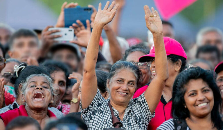 කපිල කුමාර කාලිංගගේ හීසරය : පොහොසත් රටක් සහ ලස්සන ගැහැනියක්