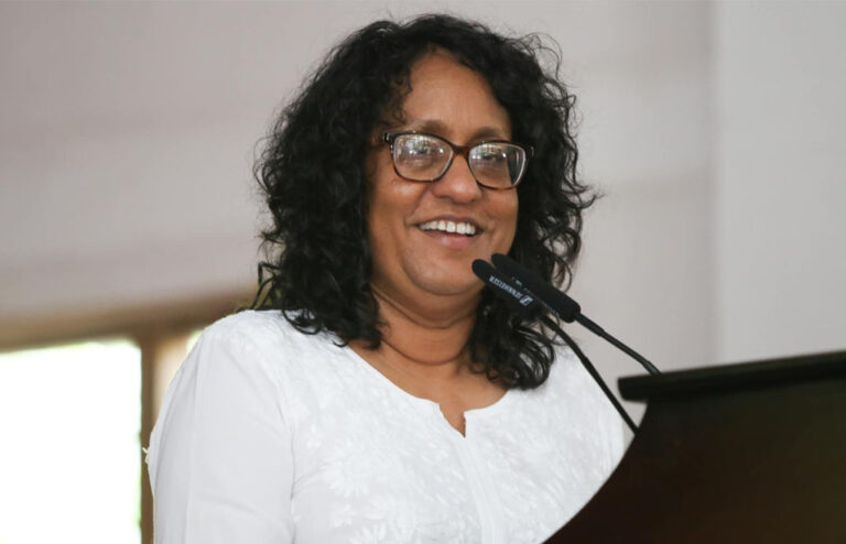 කාන්තා ඔබ නායිකාවන් ලෙස පෙරට ඇවිත් කටයුතු කරන්න ඕනෑ – අගමැතිනි