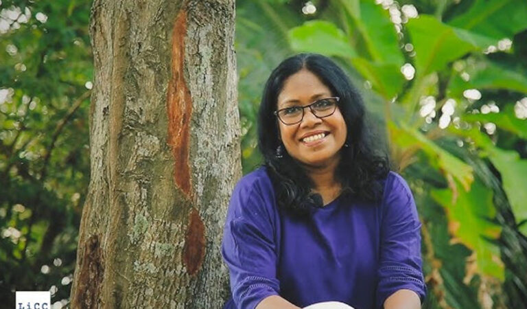 ඉස්සර අපි ඉන්දියාවේ පිටපත් කොපි කළා දැන් ඉන්දියාව අපේ පිටපත් කොපි කරනවා
