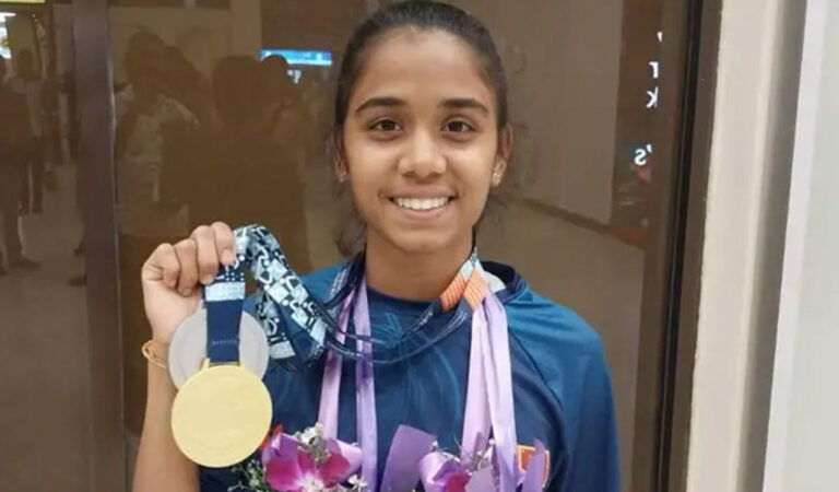 ‘ශ්‍රී ලංකාව රනින් සැරසු පොඩි තරුෂි’