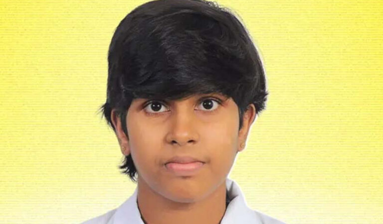 එක ම වසරේ සාමාන්‍ය පෙළ සහ උසස් පෙළ ලියා ඉහළින් ම සරසවි වරම් ලැබූ සිසුවිය