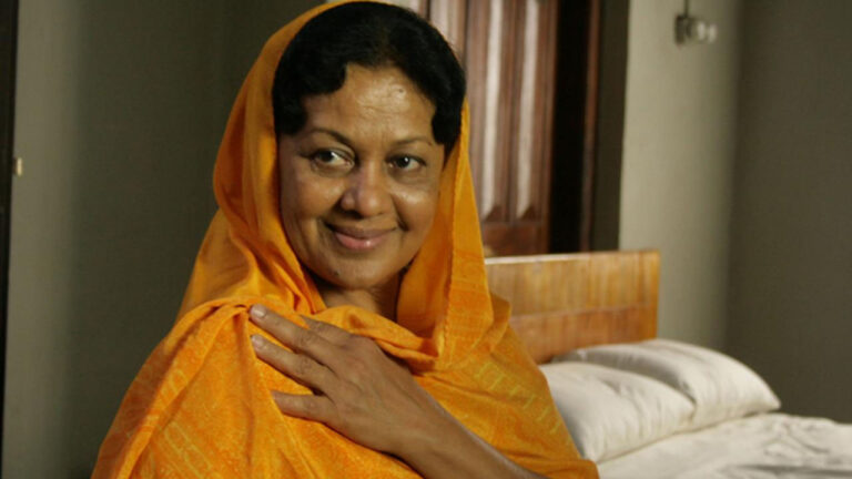 හෙළ සිනමාවේ නිළි රැජින