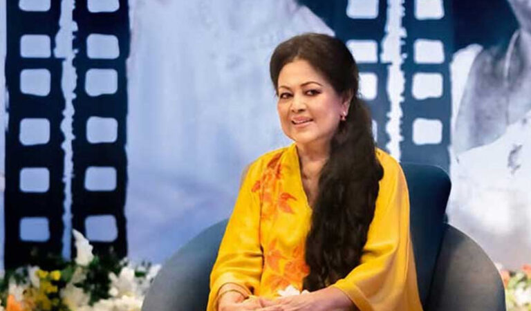 ලාංකේය සිනමාවේ දීප්තිමත්ම තාරකාව ඇයයි..