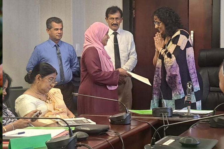 නස්රියා මුනාස් අධ්‍යාපන අමාත්‍යාංශයේ ඉස්ලාමීය ආගමික උපදේශක කමිටුවට