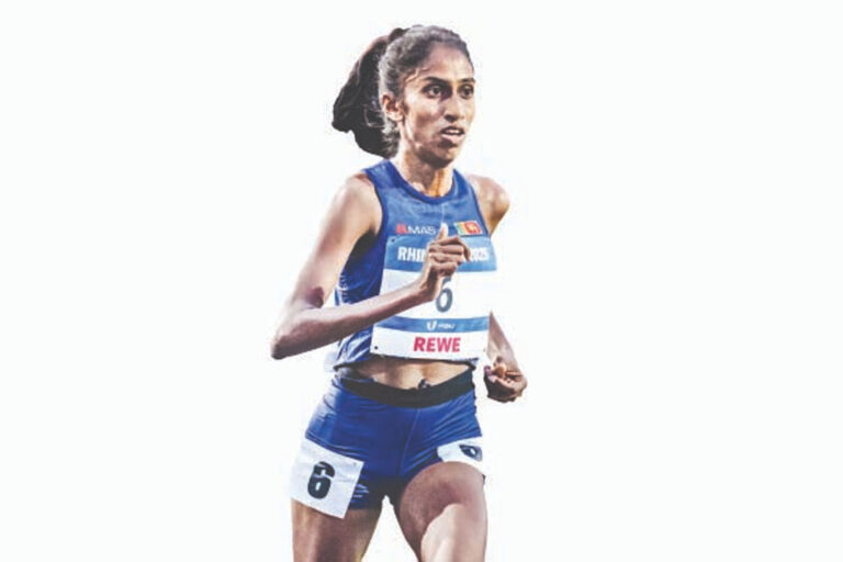 කාන්තා මීටර් 5000 ශ්‍රී ලංකා වාර්තා­වත් රසා­රාට