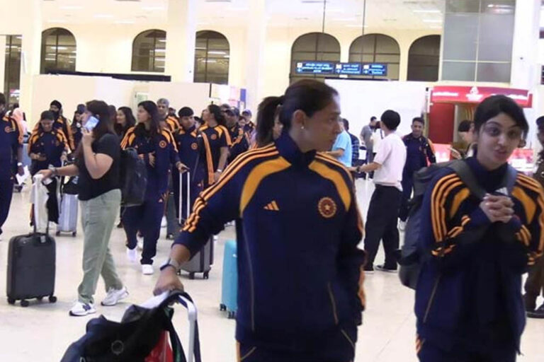 ICC Women’s Cricket World Cup : ඉන්දීය සහ ශ්‍රී ලංකා කණ්ඩායම් දිවයිනට