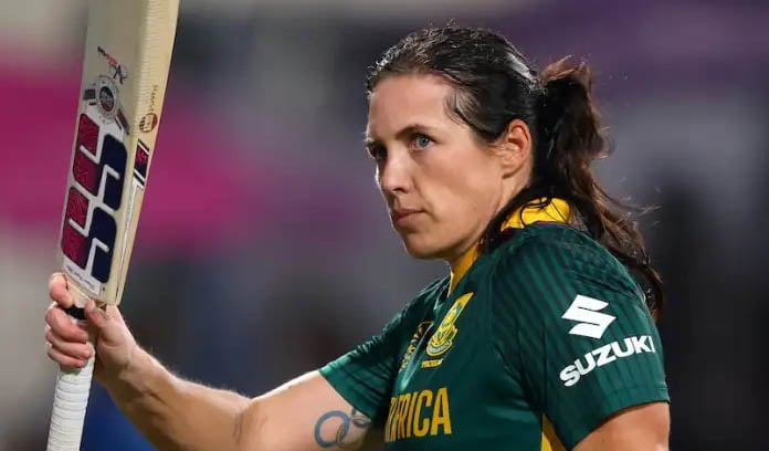 මාරක රිය අනතුරකින් දිවි ගලවා ගත් හෙල්ල විසිකිරීමේ ශූරිය පිතිකාරිනියක වී නව ලෝක වාර්තා පිහිටුවයි