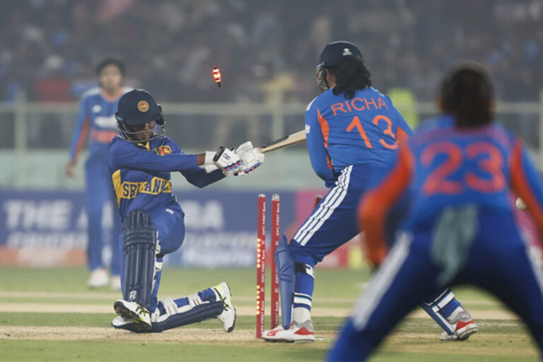 ශ්‍රී ලංකා කාන්තා ක්‍රිකට් පිළට කඩුලු 8ක පරාජයක්