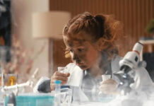 බණ්ඩාරවෙල පාසලක විද්යාගාරයේ සිදුවූ පිපිරීමෙන් බරපතළ තුවාල ලැබූ සිසුවිය කියන සංවේදී කතාව