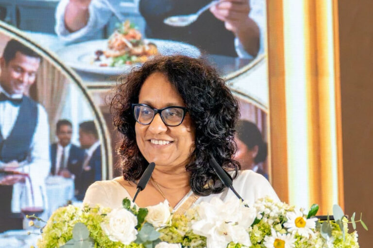 “2030 සංචාරක ඉලක්ක සපුරා ගැනීමට නිපුණ ශ්‍රම බලකායක් සහ ශක්තිමත් ආයතන අත්‍යවශ්‍යයි ” – අගමැතිනිය කියයි