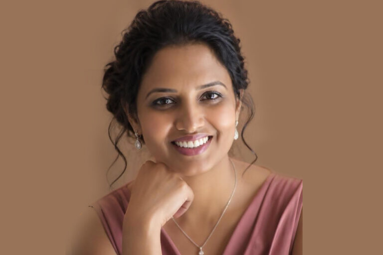 අතීත මිහිරියාවෙන් සොඳුරු කවි සිත්තම් මවන ජසින්තා